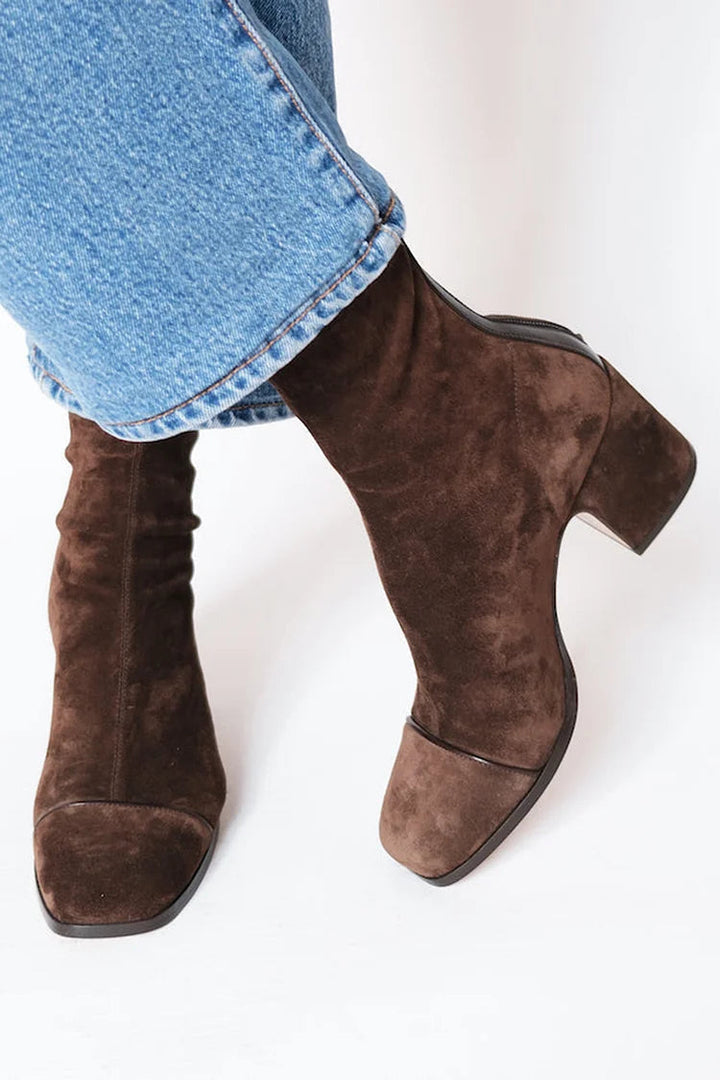 Camille™ – Élégance contemporaine à chaque pas