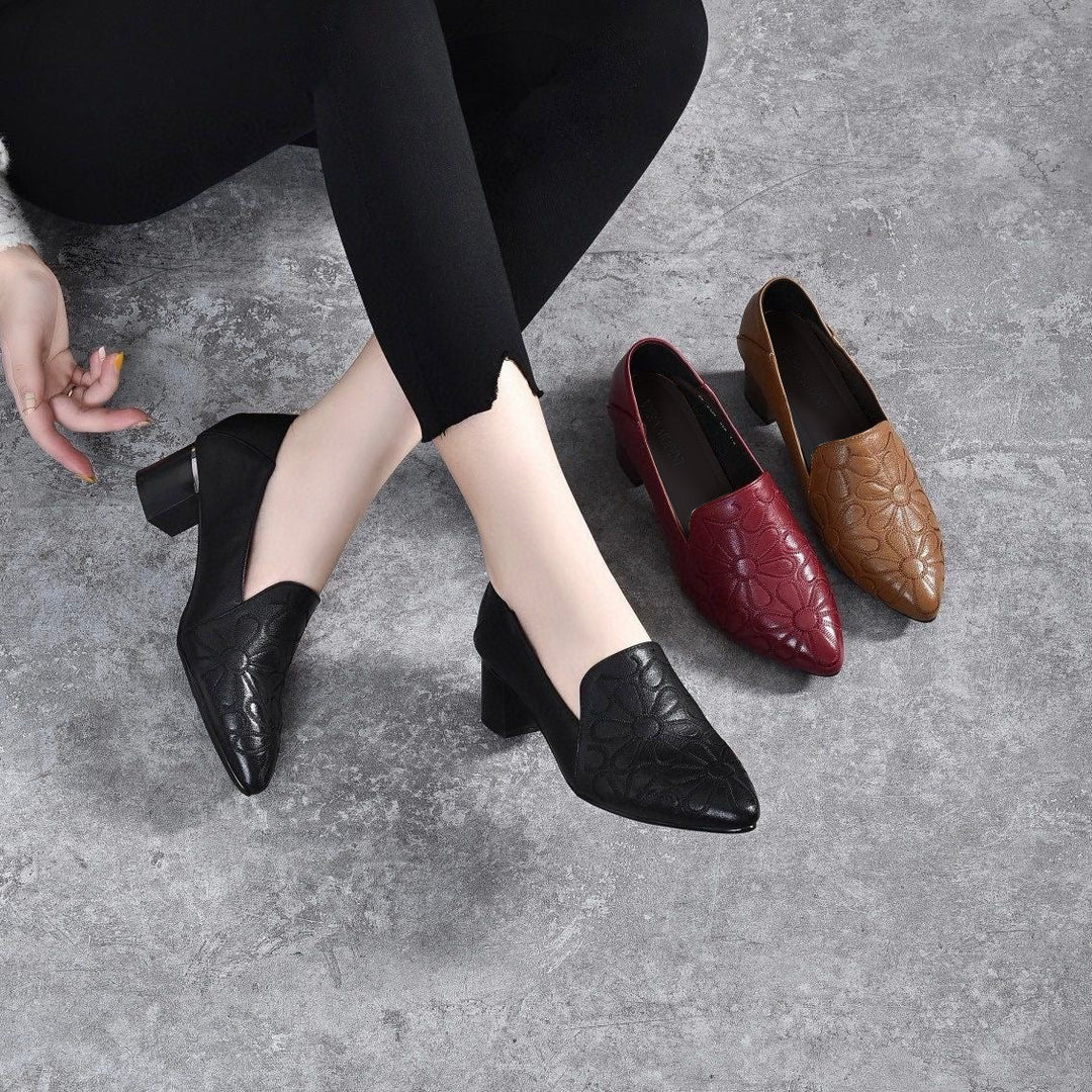 Oléane™ – Élégantes Pumas Brodées pour Femme