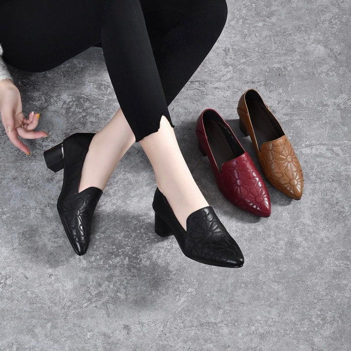 Oléane™ – Élégantes Pumas Brodées pour Femme