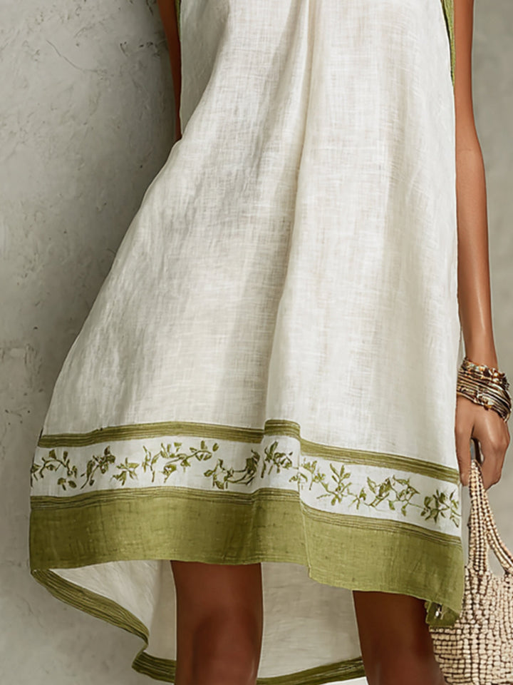 Agathe | Robe Mini Trapèze Sans Manches Blanc et Vert Olive à Motif Floral
