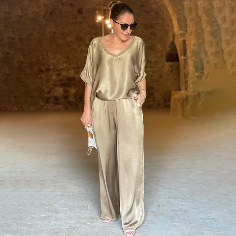 Pauline - Shimmering Satin Set
