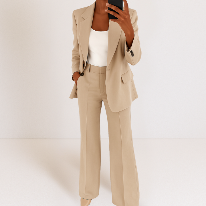Mélanie - Costume Élégant et Polyvalent