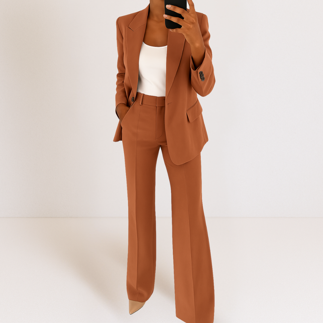 Mélanie - Costume Élégant et Polyvalent