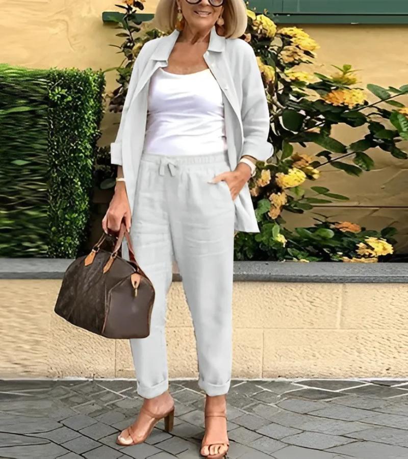 Martina - Ensemble Chemise et Pantalon en Lin et Coton" can be rewritten as: "Martina - Ensemble en Lin et Coton : Chemise et Pantalon