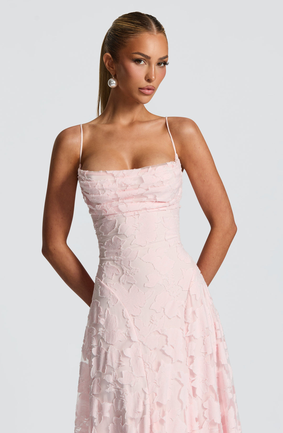 Élodie™ – Élégance fluide pour toutes les occasions
