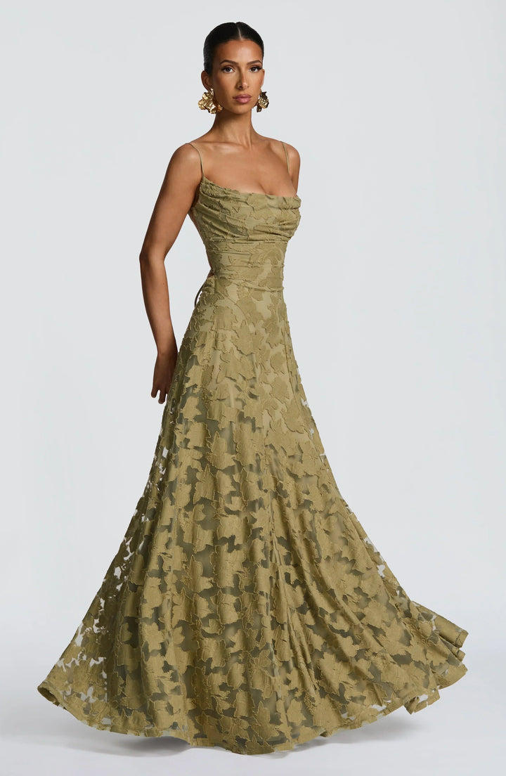 Élodie™ – Élégance fluide pour toutes les occasions