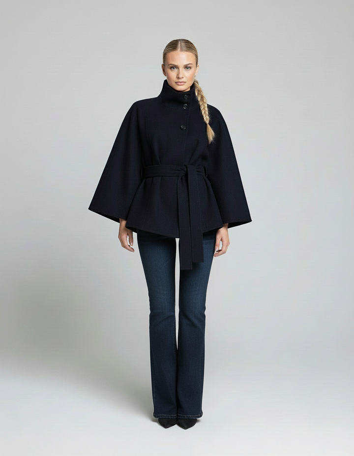 Capucine™ – Cape Élégante pour un Usage Quotidien