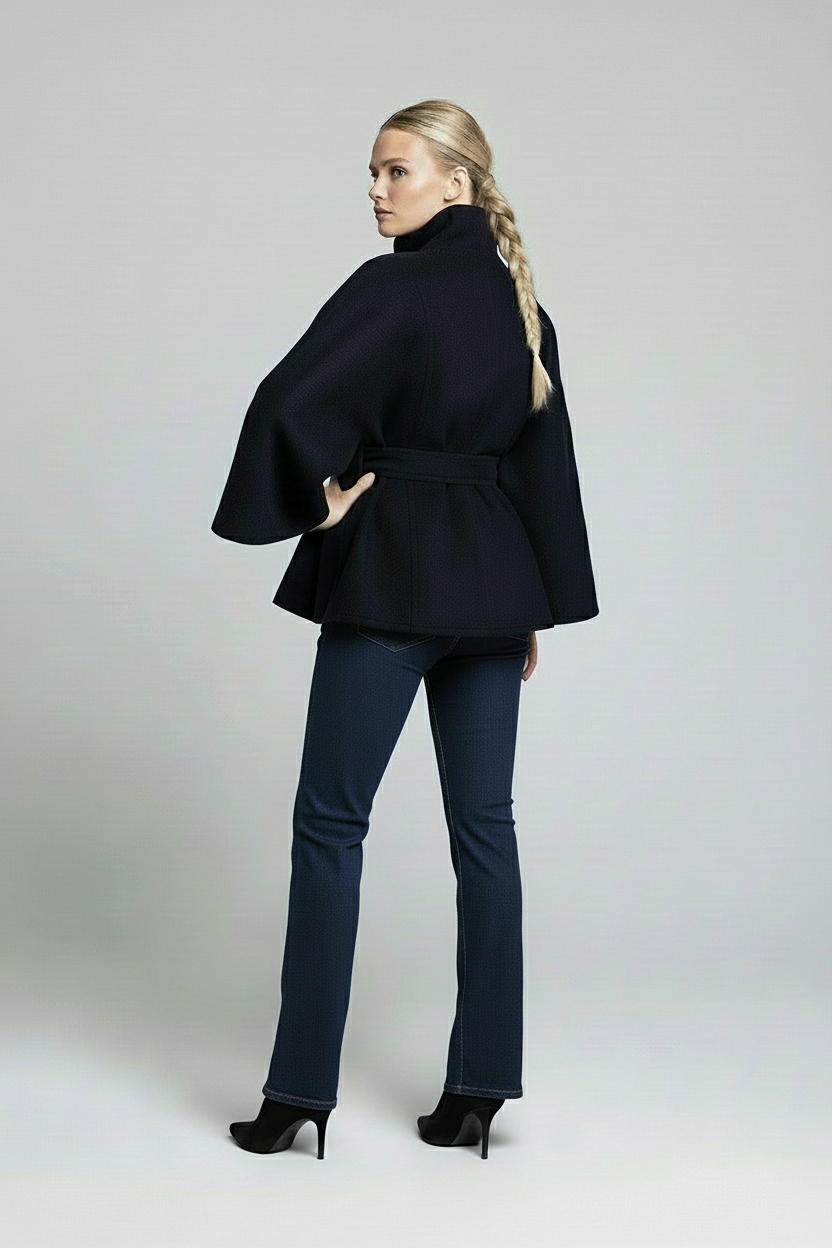 Capucine™ – Cape Élégante pour un Usage Quotidien